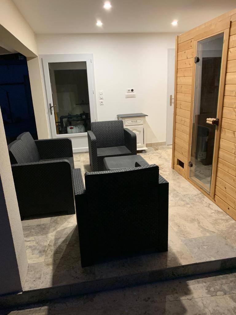 Terre De Lumiere 2. Apartment Nyons Bagian luar foto